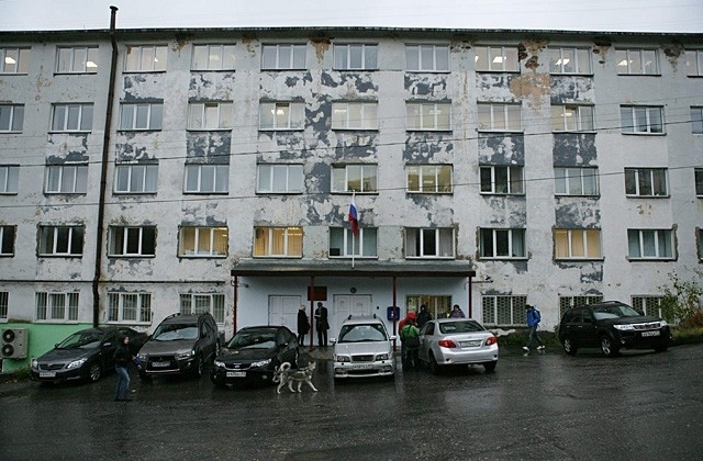 В Мурманске решили покрасить здание суда
