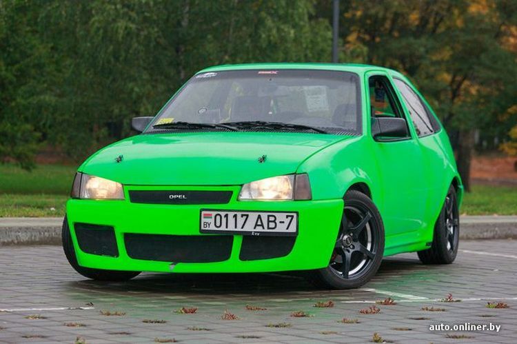 Минчанин хочет сделать из своего Opel Kadett трансформера Автобота