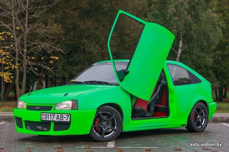 Минчанин хочет сделать из своего Opel Kadett трансформера Автобота
