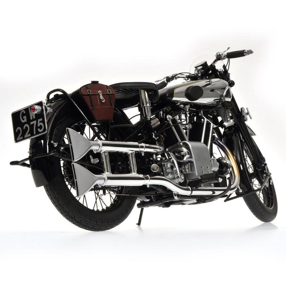 Исторические мотоциклы - Brough Superior