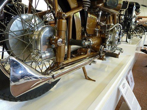 Исторические мотоциклы - Brough Superior