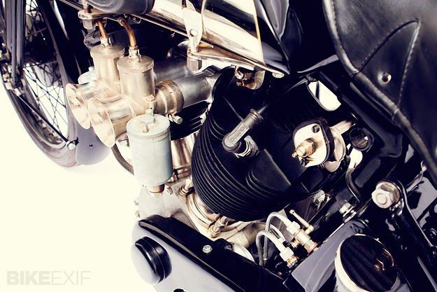 Исторические мотоциклы - Brough Superior
