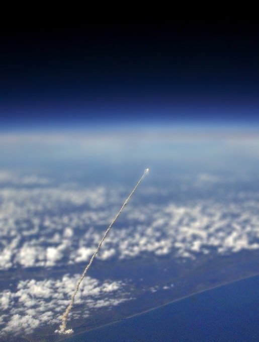 Запуск шатлла, вид из космоса