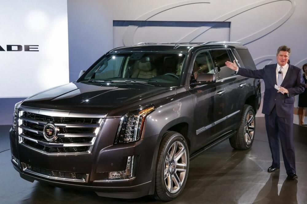  Cadillac официально представил новый Escalade