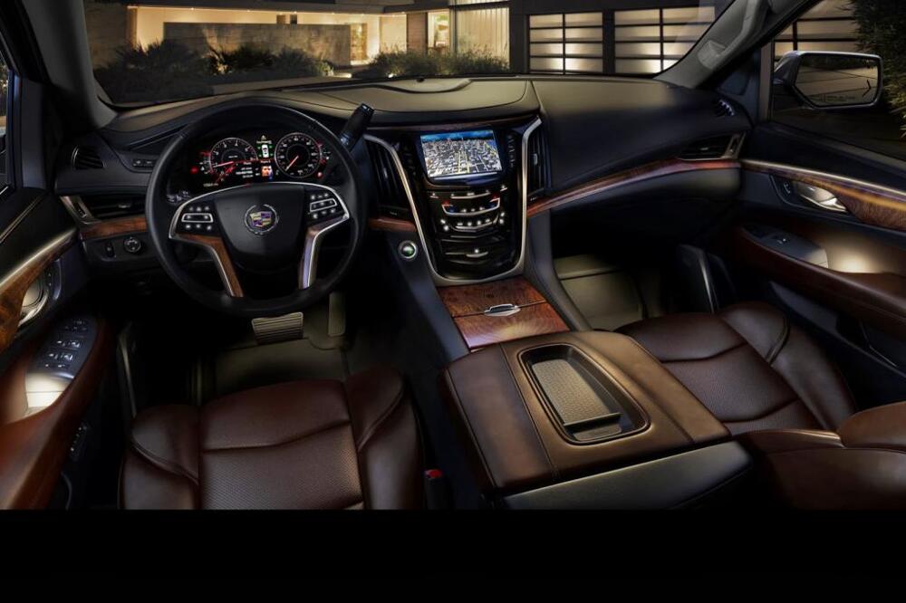  Cadillac официально представил новый Escalade