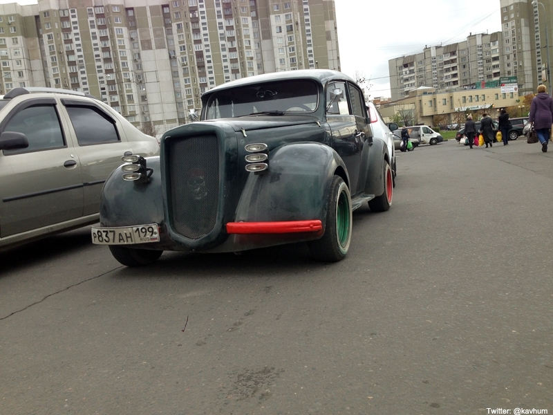 Иногда на улицах Москвы можно встретить не обычное авто.