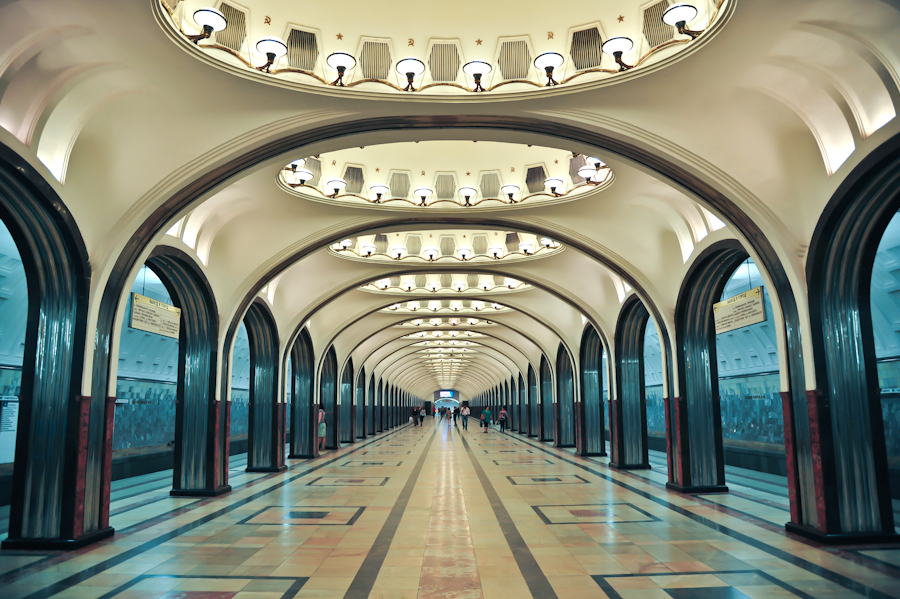 Самые красивые станции московского метро 