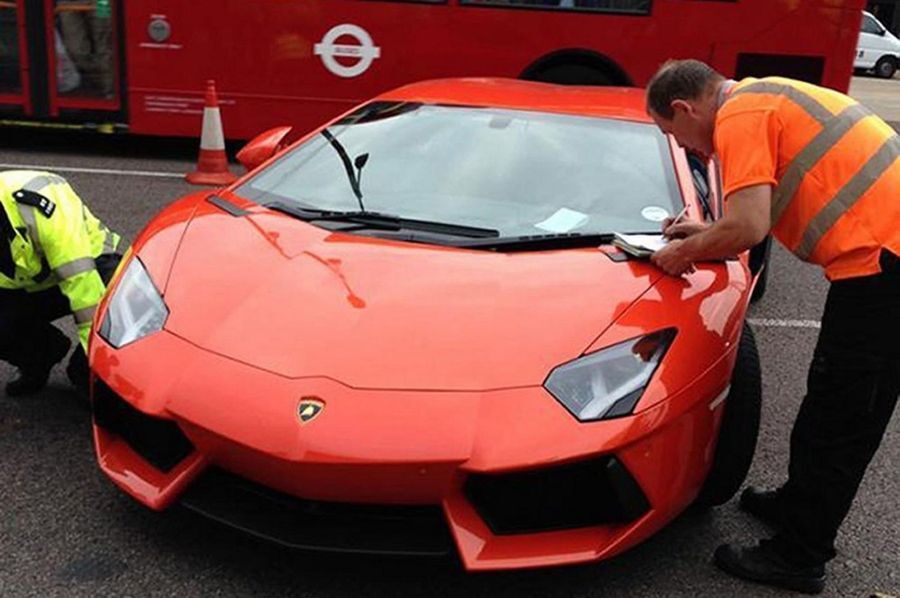 В Лондоне продали конфискованный Lamborghini 