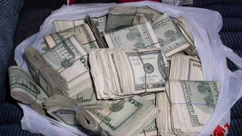 10 человек, которые нашли потерянные деньги и вернули их хозяевам