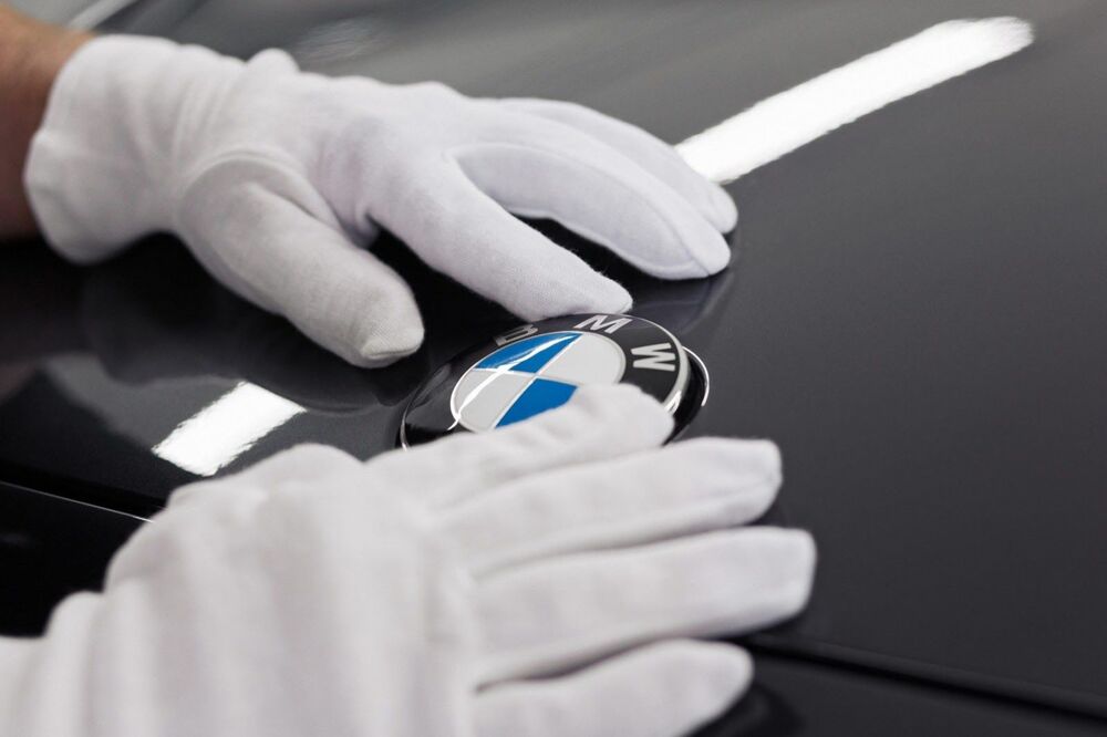 BMW представила самую дорогую "семерку"