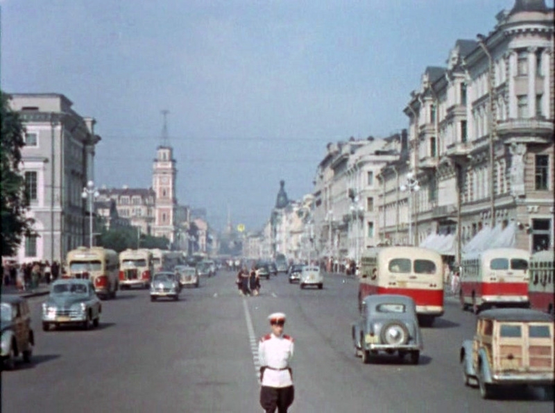 Ленинград 1957 года из фильма Улица полна неожиданностей