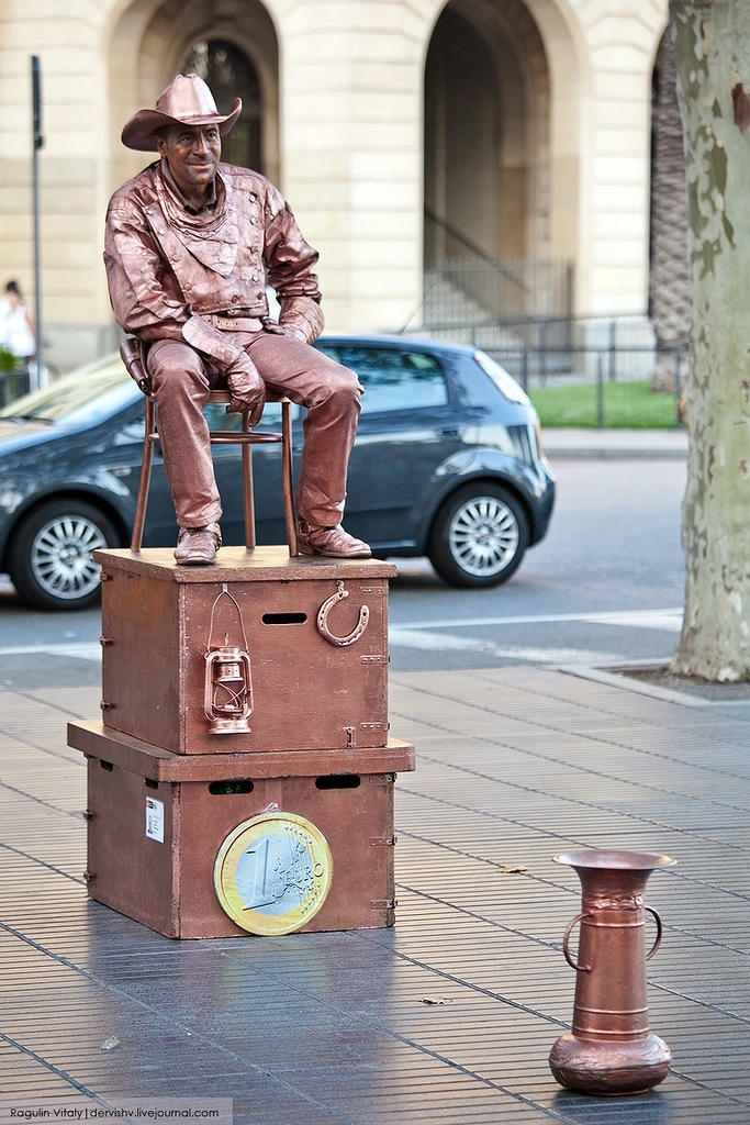  Живые скульптуры на Las Ramblas в Барселоне