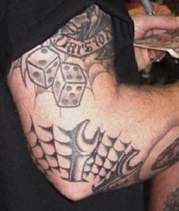 Джеймс Хэтфилд и символизм в его татуировках