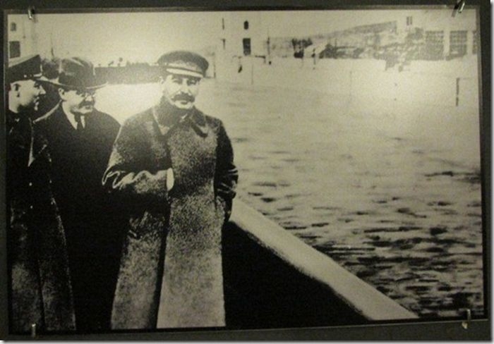 Как в сталинскую эпоху фотошопили фотографии