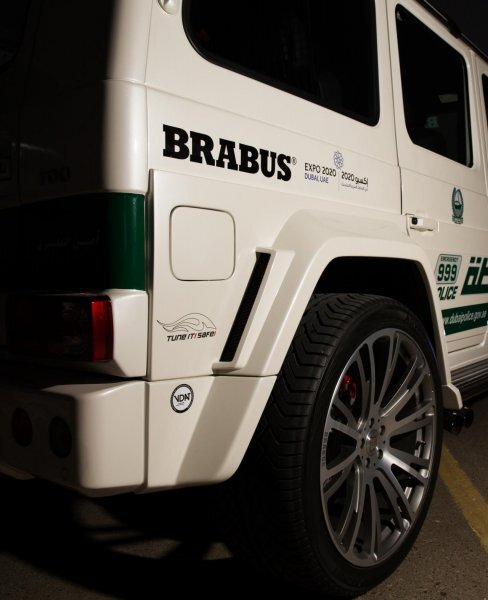 Brabus B63S для полицейских Дубая