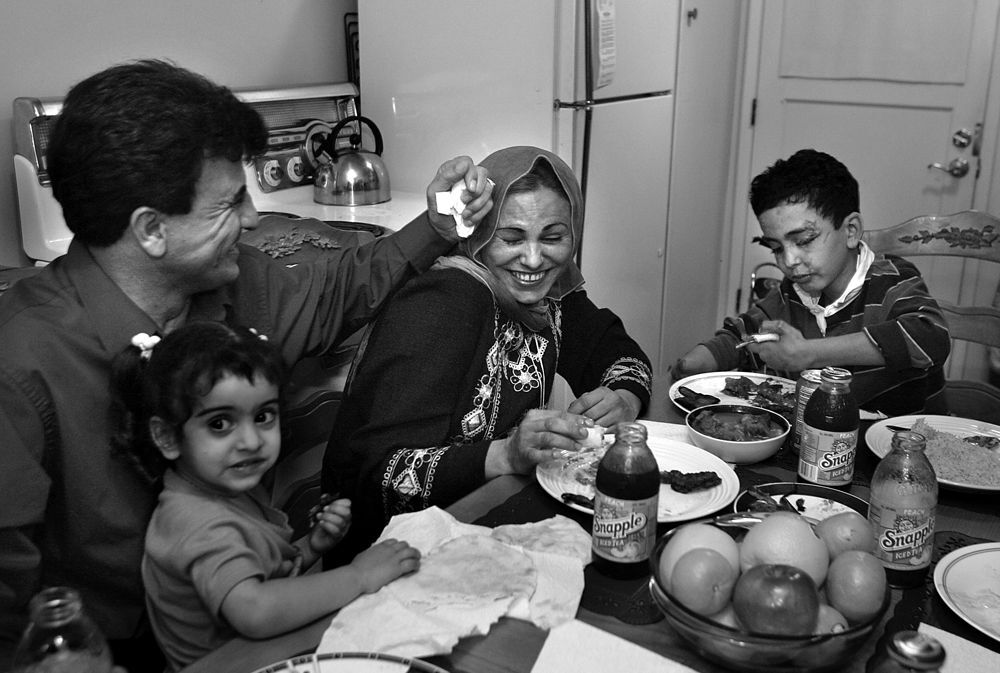  20 невероятно эмоциональных кадров из жизни одной иракской семьи