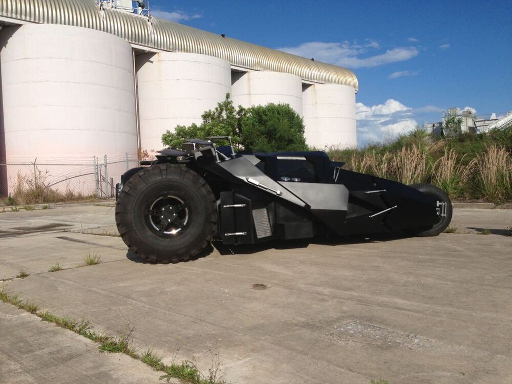 В США выставлен на продажу автомобиль Бэтмена