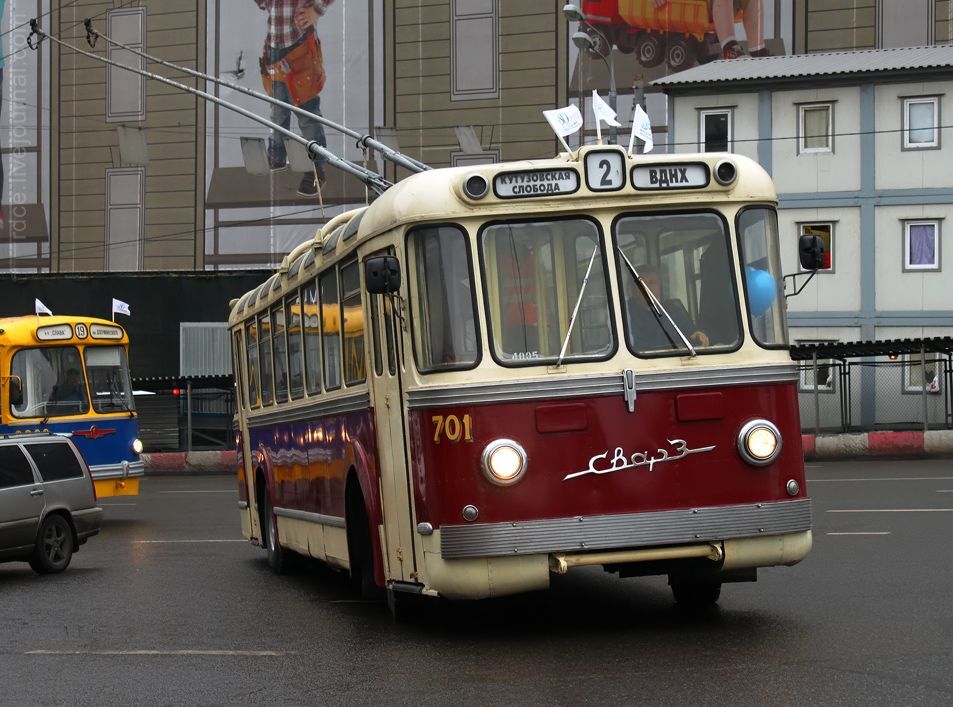 В Москве прошел парад троллейбусов