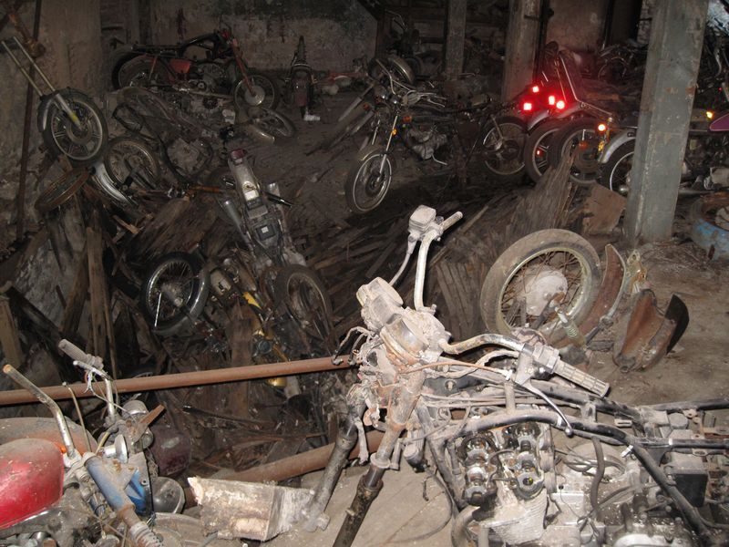 Заброшенное кладбище мотоциклов  от Michael  Scofield за 20 ноября 2013