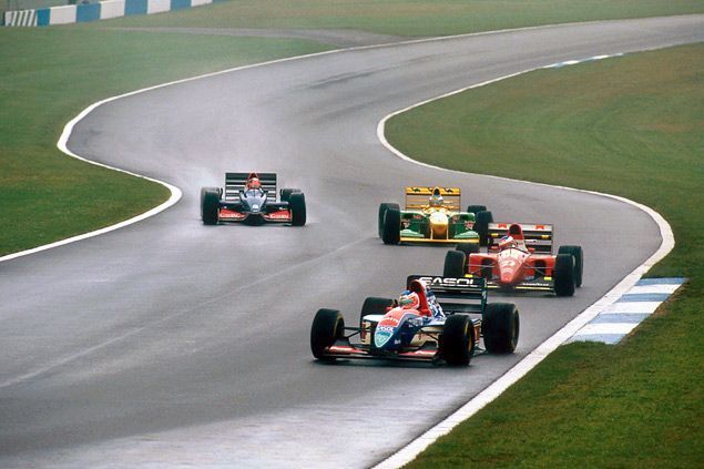 Какие автодромы исчезли из Формулы-1 после первой же гонки 