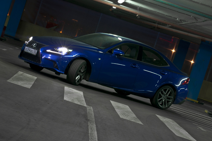 Lexus IS 250 F-Sport. Синяя борода