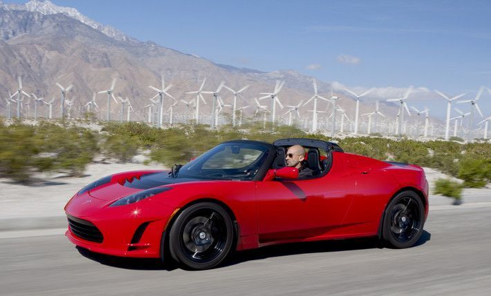 Поездка в будущее на Tesla Model S