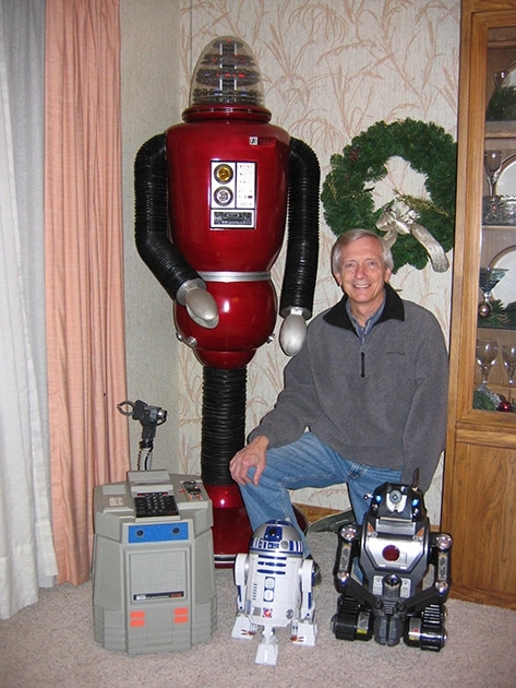 Жизнь популярного дроида R2-D2 в фотографиях