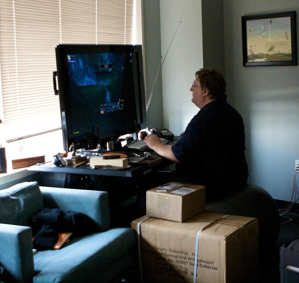 Гейб Ньюэлл  работает над Half-Life 3