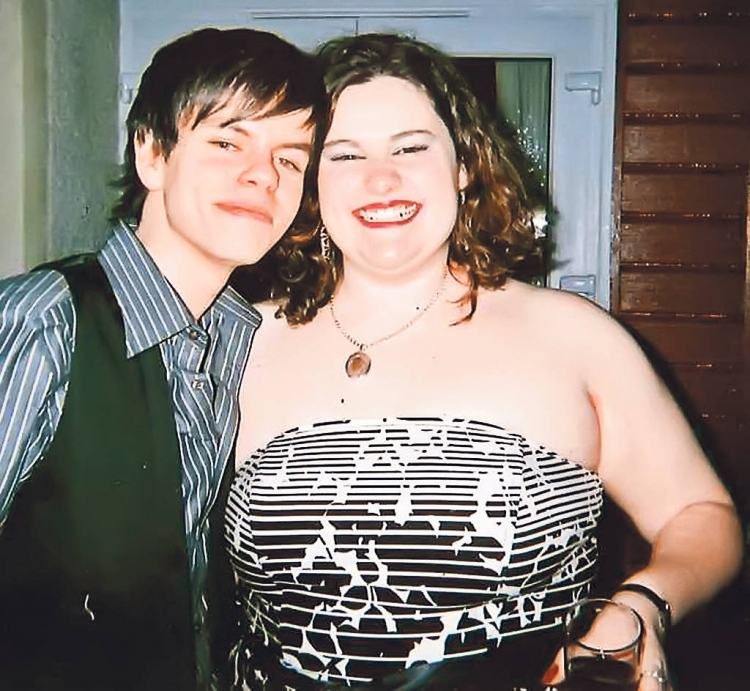 108 килограммовая Кирсти Томсон 7 лет откладывала свадьбу из-за лишнего веса
