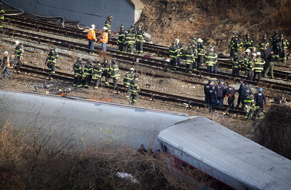Железнодорожная катастрофа в Нью-Йорке ФОТО
