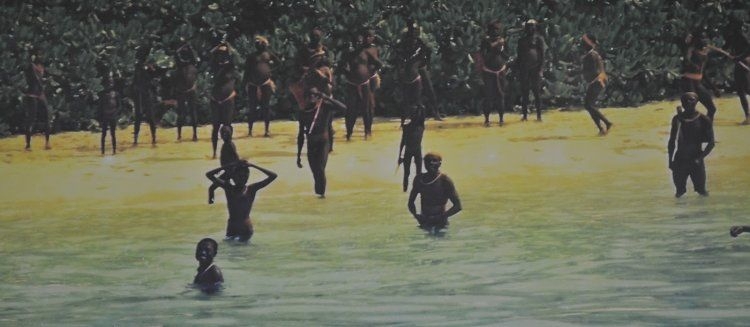 Сентинельцы - самое дикое племя на планете
