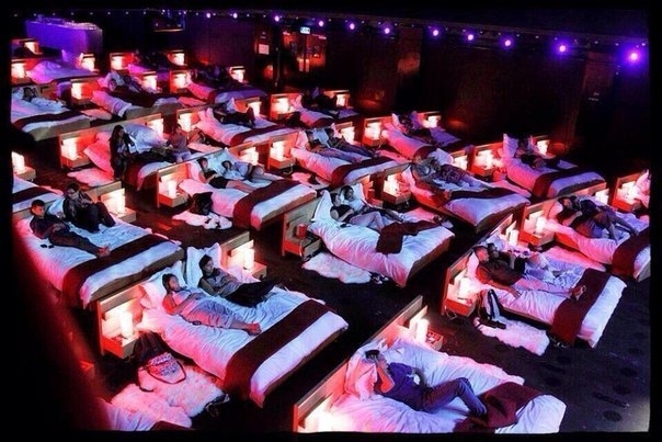 Везде бы такие кинотеатры.