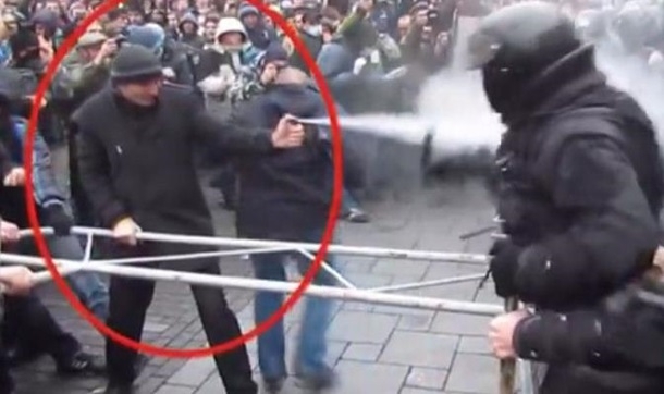 "Мирные " демонстранты с Хрещатика 