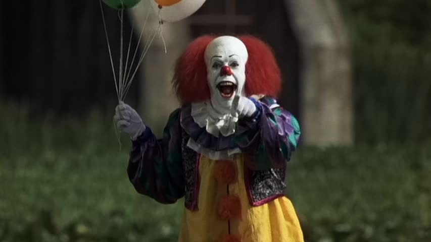 Ужасный клоун (Pennywise) в фильме "It" 