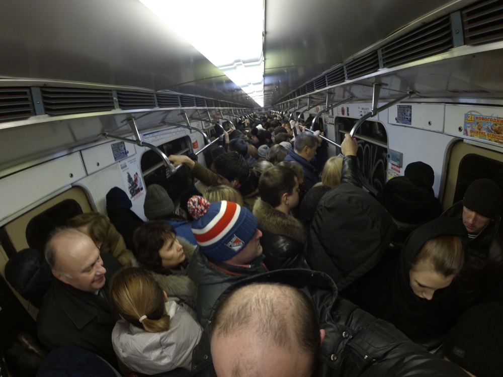 Утренняя давка в Московском метро