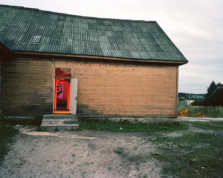 Провинциальные дискотеки Литвы в фотографиях Эндрю Микшиса