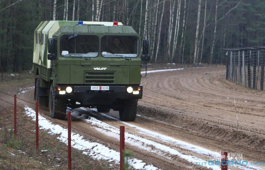 Белорусские пограничники испытывают новый грузовик