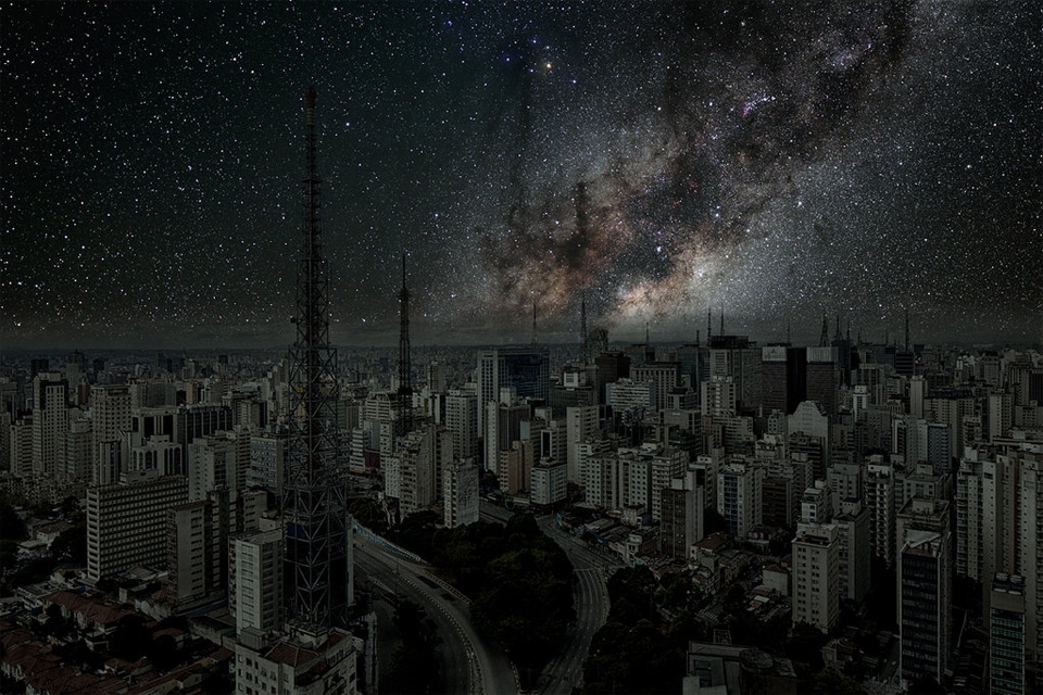  Как выглядят большие города с выключенным светом