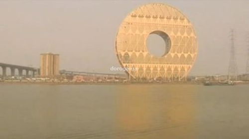 В Китае построили круглый дом высотой 33 этажа