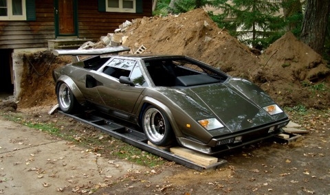 Даже не пытайтесь повторить это у себя дома? 1980 Lamborghini Countach