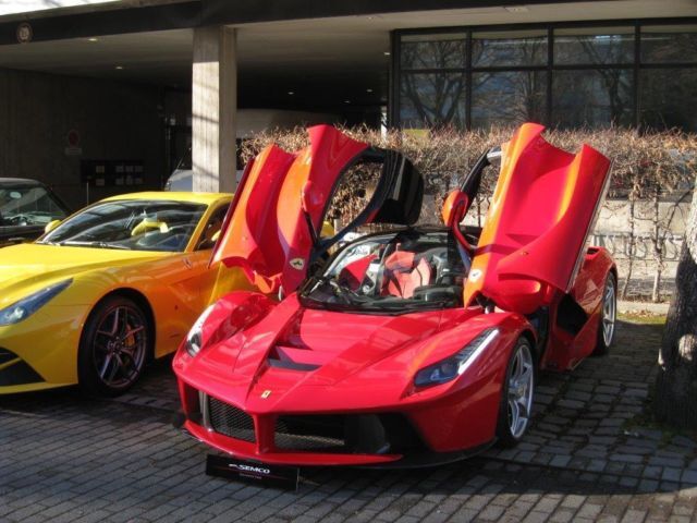 Найдено на eBay. Ferrari LaFerrari