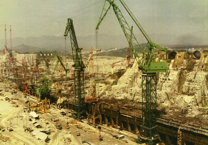 Крупнейшая гидроэлектростанция мира «Три ущелья»: покорение Янцзы