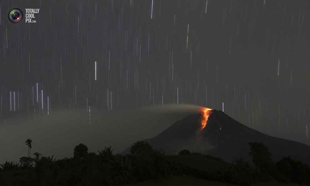  Извержение вулкана Синабунг