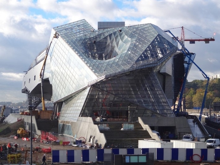 Во Франции построили музей в форме крейсера из «Звездных войн»