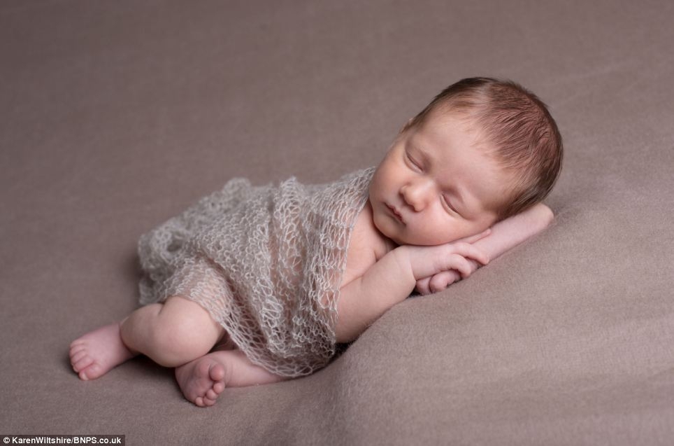 Трогательный фотографии спящих малышей от фотографа Karen Wiltshire