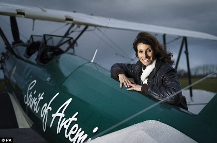 Женщина повторила легендарный одиночный полет в 13 000 км