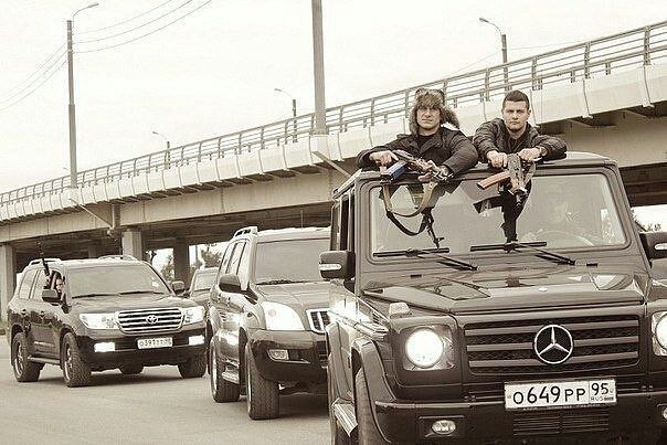 Охранники чеченцы Умара Джабраилова арестованы! Полиция ищет всех поте