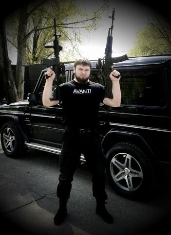 Охранники чеченцы Умара Джабраилова арестованы! Полиция ищет всех поте