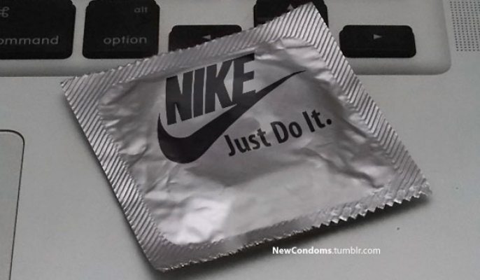 Прикольная реклама презервативов в фотографиях
