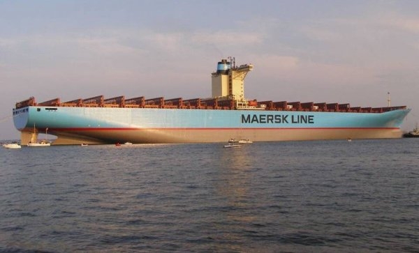 Датский контейнеровоз"EMMA MAERSK"